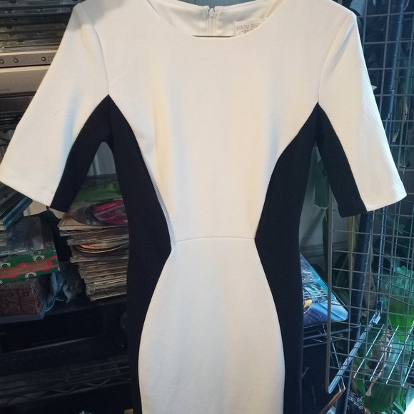 Bisou Bisou Women's dress size  4 ,  white with black stripe - Picture 1 of 6